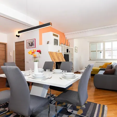 아파트 Portadomo Penthouse By Locap Group